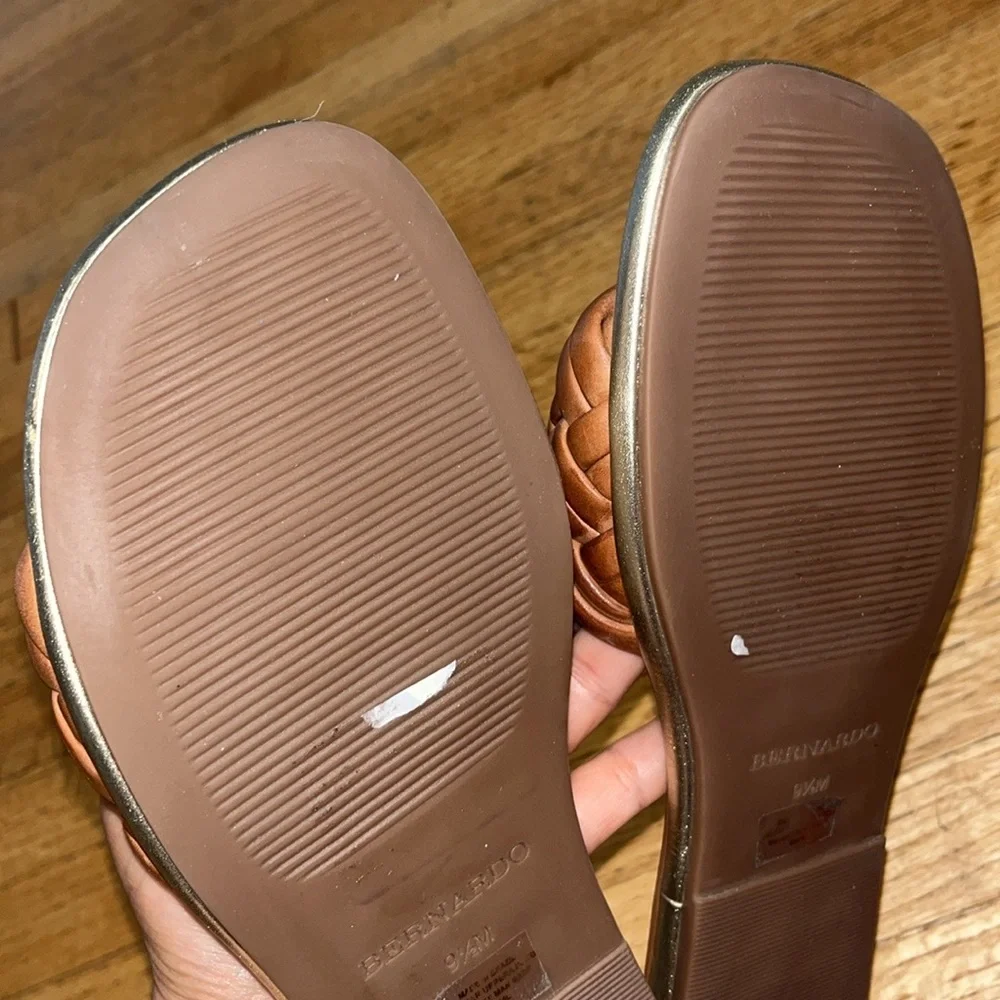 New Bernardo Troy Slide Sandal - Luggage - Picture 14 of 17